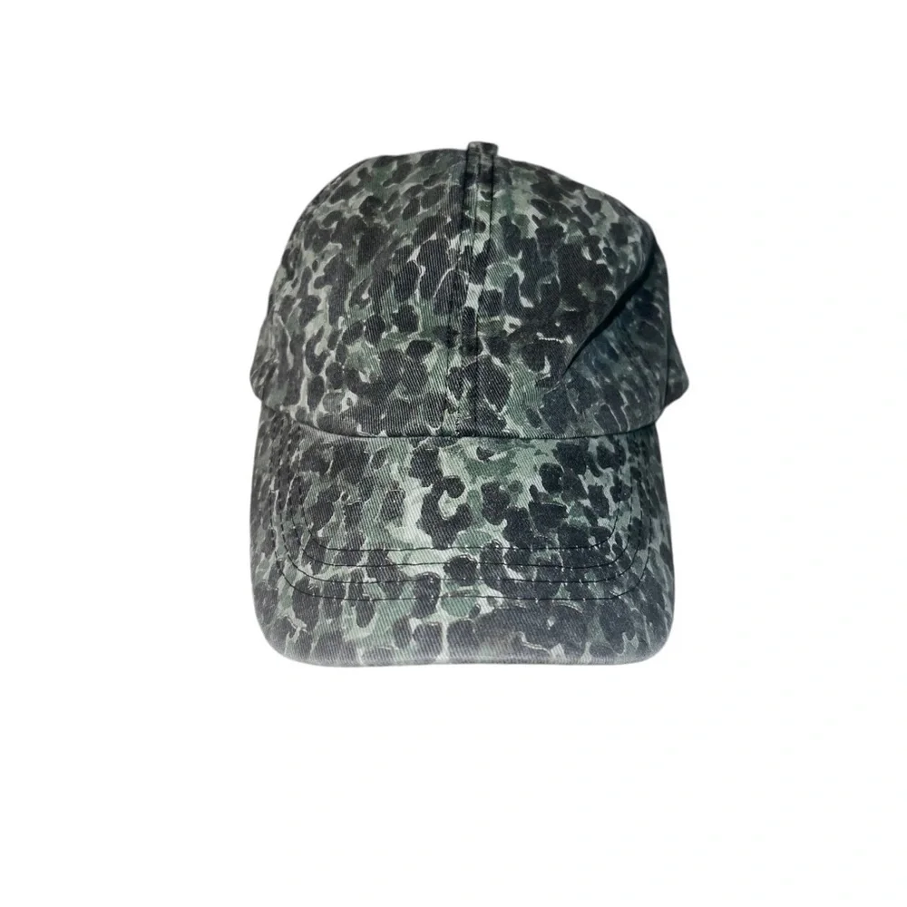 ▶️ Anthropologie ◀️ Animal Print Camouflage Hat.